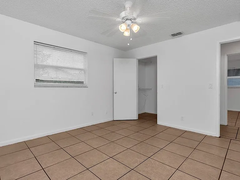 1320 Wellington St #B — Photo 13