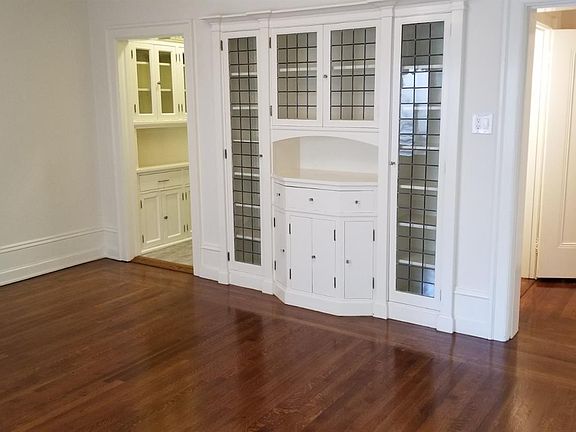 5th image of 800 Bush St APT 202