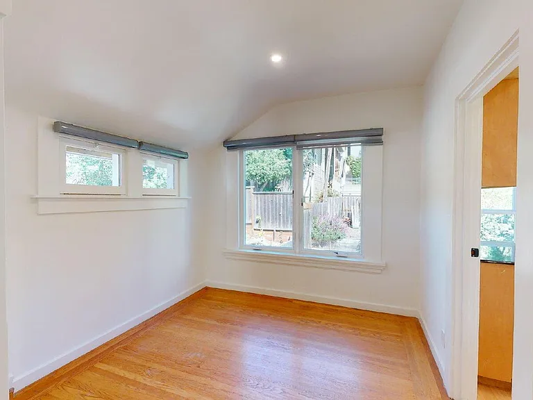 254 Roosevelt Way #4 — Photo 17