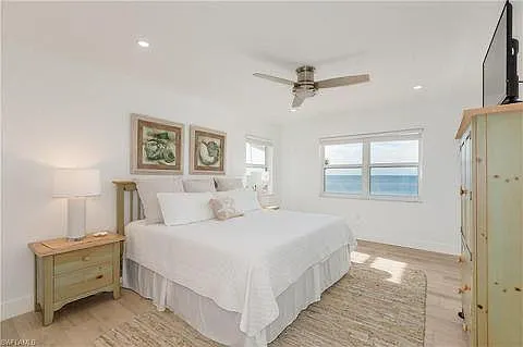 Master King Bedroom
New furniture coming soon!