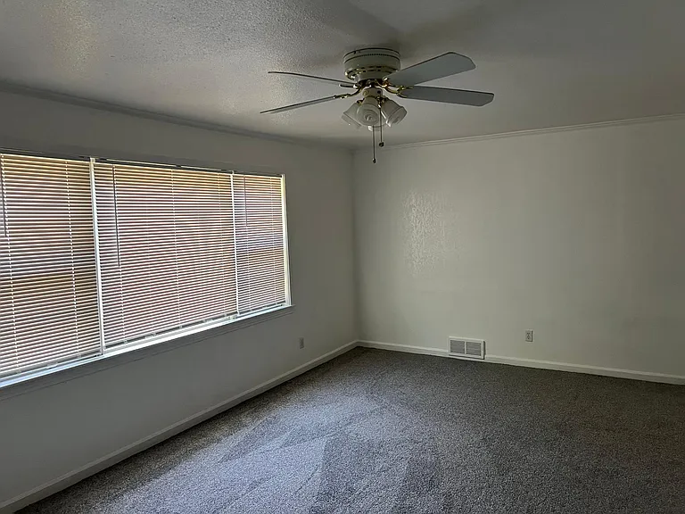 7630 High Dr — Photo 6
