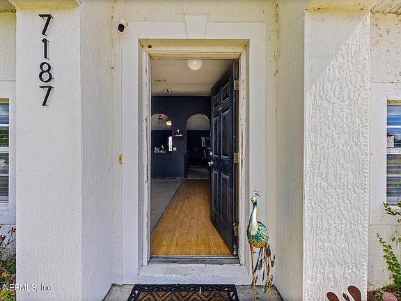 3rd image of 7187 OXFORDSHIRE Avenue