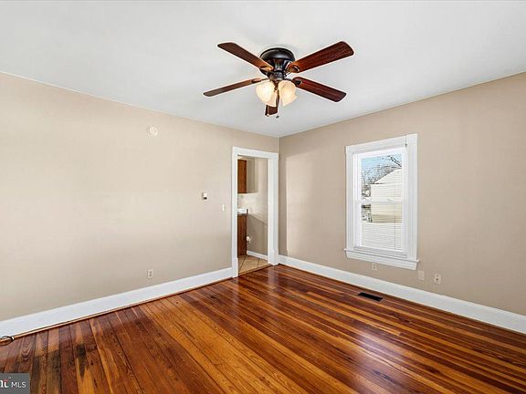 5th image of 334 Yoakum Ave