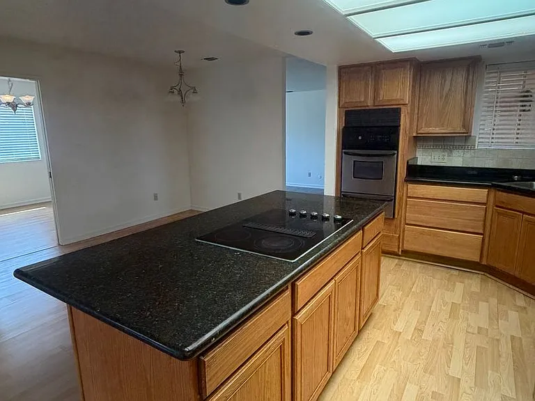 2103 Beechwood Ct — Photo 6