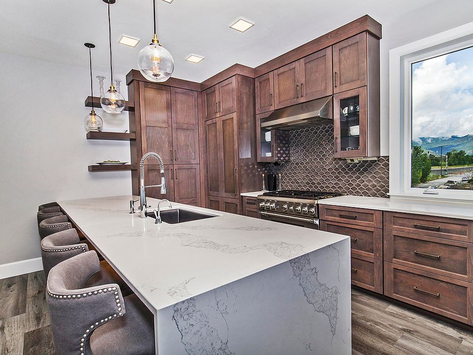 1st image of 802 Sandpoint Ave #8108