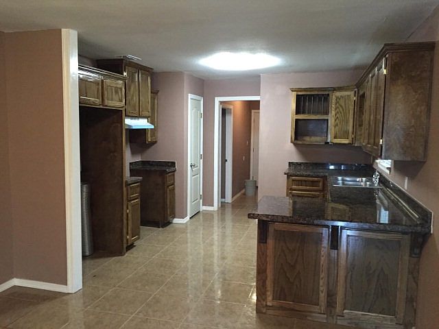 2nd image of 645 Mistletoe Ave