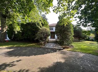 41 Del Rey Dr, Mount Vernon, NY 10552