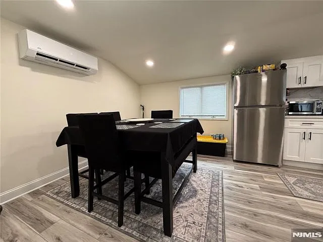 51 Echo Pl #2 — Photo 8