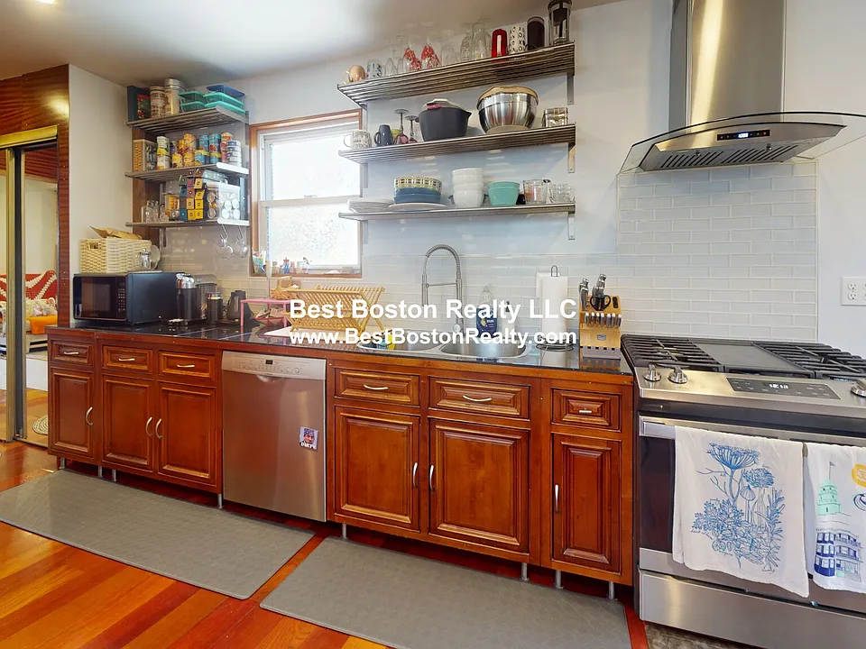 18 Nashua St #2