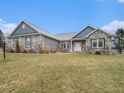26173 Woodsong Dr, South Bend, IN, 46628