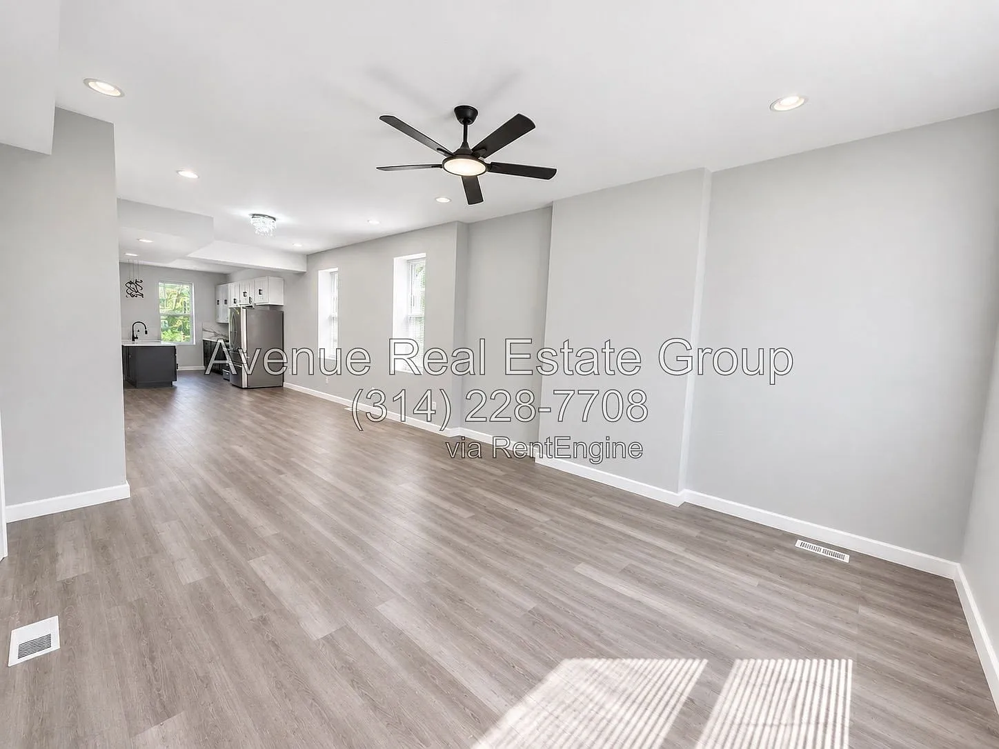 3 bed, 3.0 bath, 2028 sqft, $2,600 — Photo 2