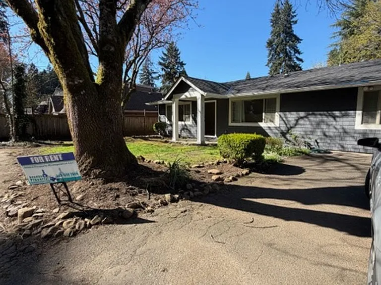 18021 Tualata Ave — Photo 3