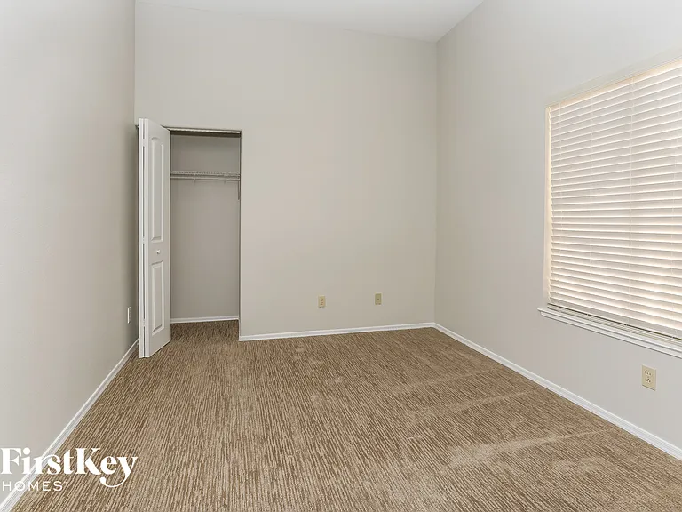 4421 Inez Dr — Photo 13