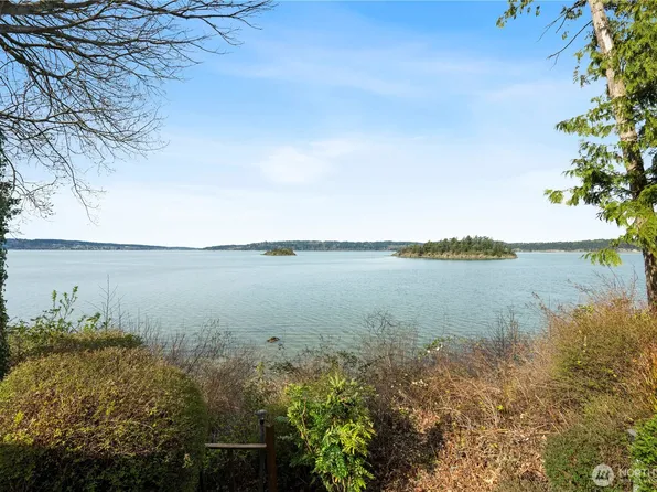 17888 Cobahud Road, La Conner, WA 98257