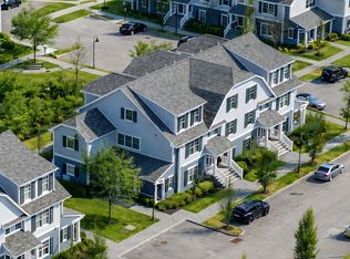 9 Village Green Dr, Southampton, NY 11968
