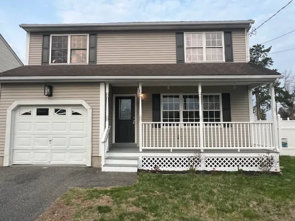 46 Stocker St, Springfield, MA 01129
