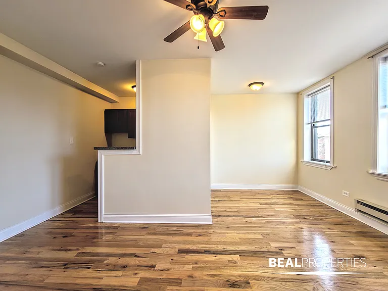 818 W Diversey Pkwy — Photo 9