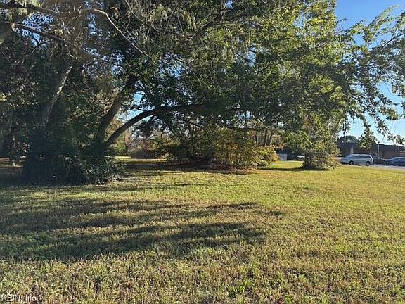 3rd image of 57AC Smithfield Blvd