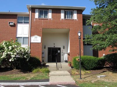 3 Dailey St APT D, Attleboro, MA, 02703