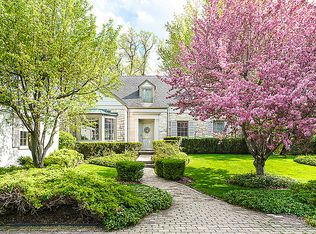 1332 Sunview Ln, Winnetka, IL 60093