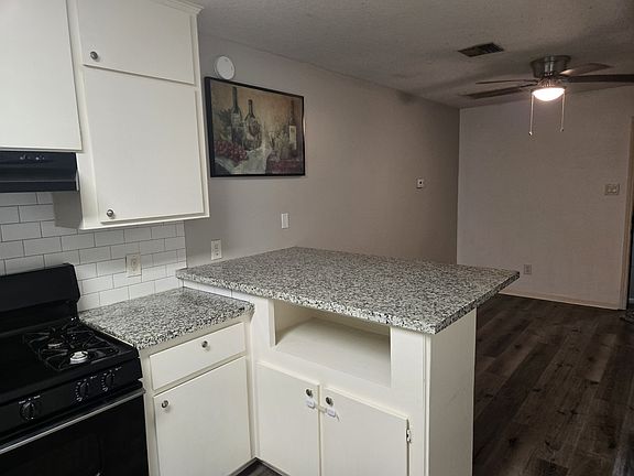 2nd image of 400 W Texas Ave APT 1