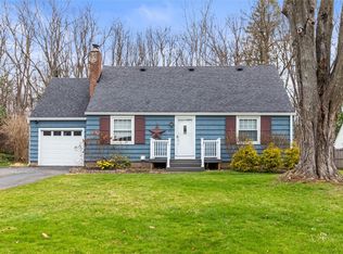 42 Raymond Rd, Penfield, NY 14526