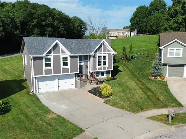 1937 Claywoods Pkwy, Liberty, MO 64068