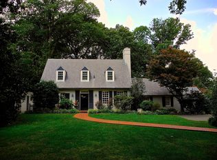 1818 S Arlington Ridge Rd, Arlington, VA 22202