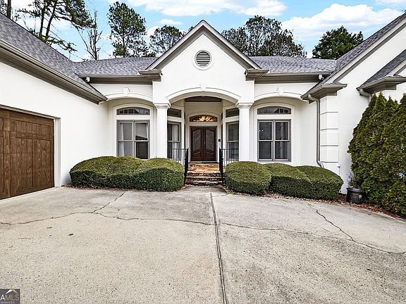 4th image of 1235 Regency Center Dr SW