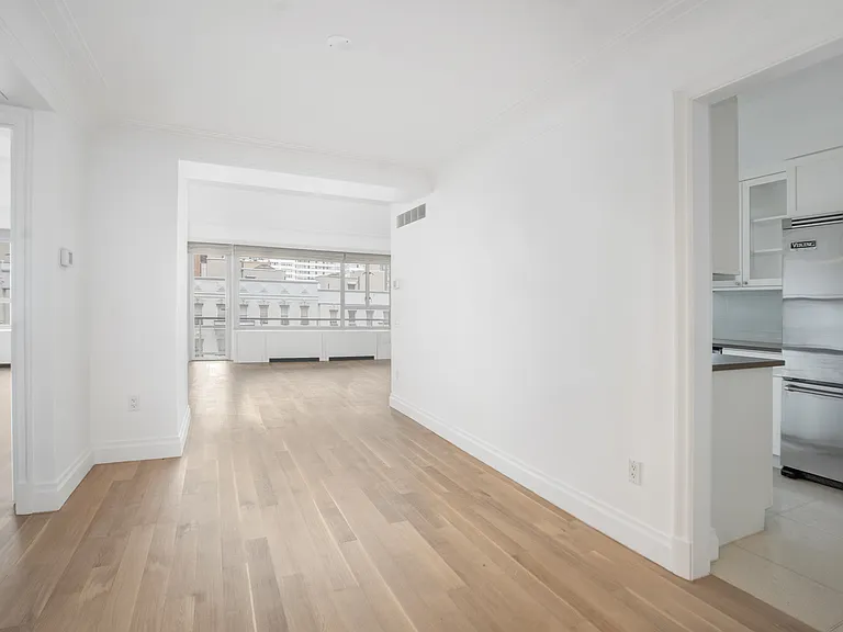 200 E 66th St #C702 — Photo 3