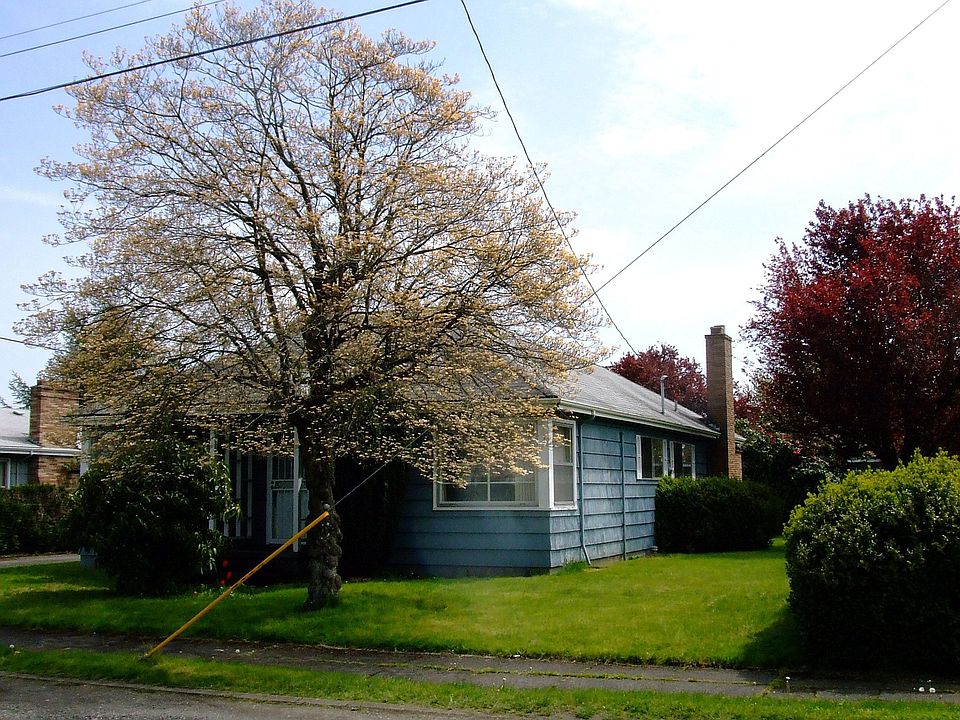 2nd image of 9150 E Burnside St