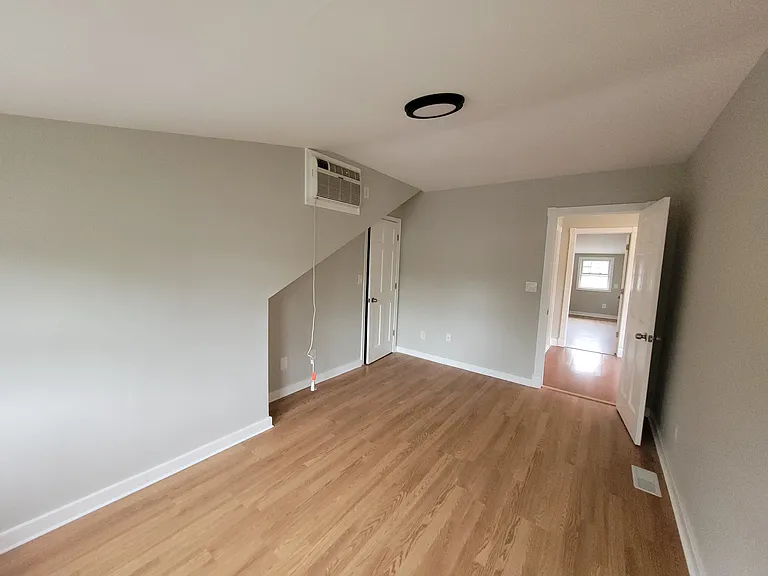 27-29 Highland Ave #27 — Photo 10