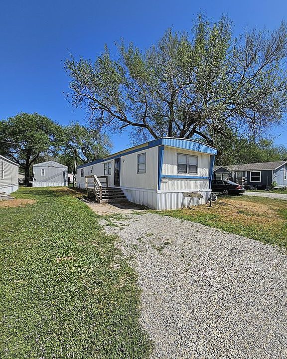 1st image of 105 Apple Blossom Ln