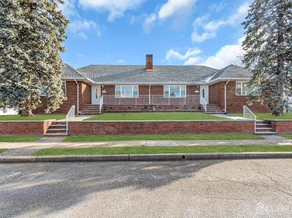 72-74 Sabo St, Carteret, NJ 07008