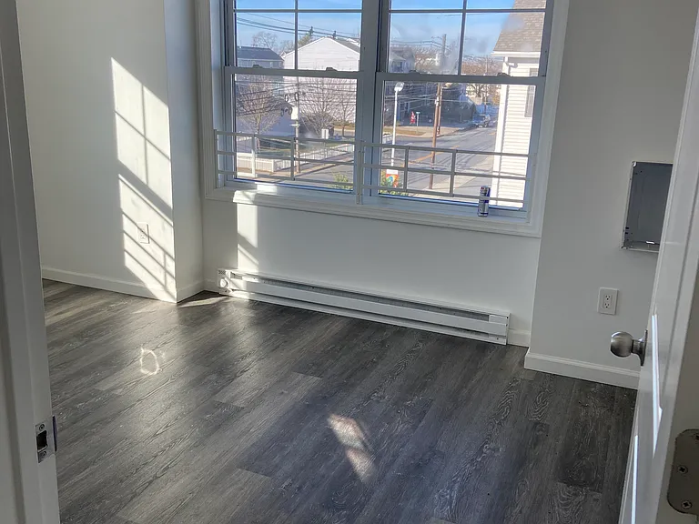36 N Shore St #36 — Photo 2