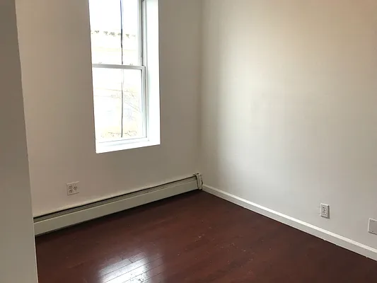 Rented by Evergreen Realty & Investments | media 25