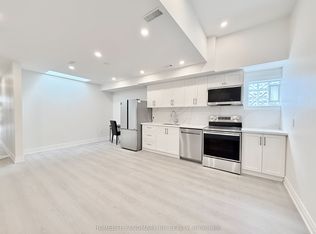 414 Dundas St W #301A, Toronto, ON M5T 1G7