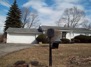 1420 Fuller St, Pontiac, MI 48340