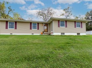 64 Amanda Dr, Kenova, WV 25530