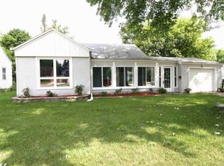 714 W 17th Ave, Oshkosh, WI 54902