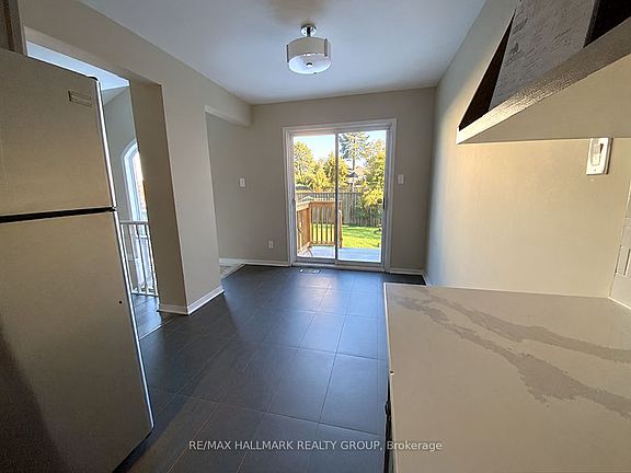 5th image of 111 Cedarock Dr
