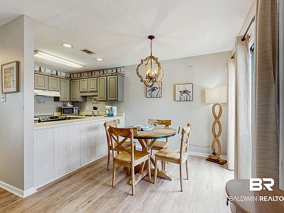 4th image of 507 W Beach Blvd #502