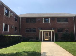 15520 86th St, Howard Beach, NY 11414