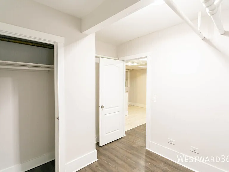 1662 W Farwell Ave #G — Photo 9