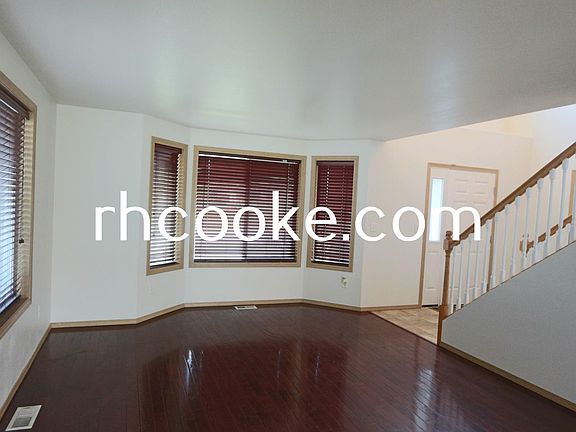 4th image of 334 S Molly Mitchell Dr