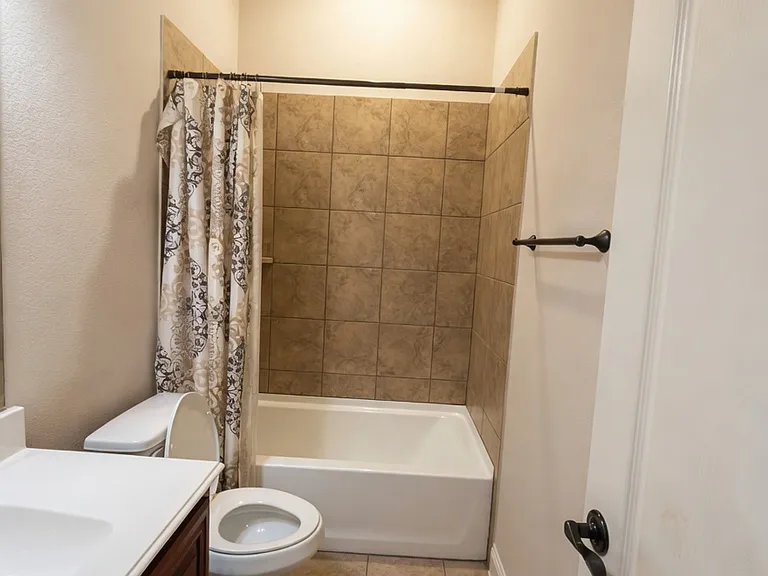1212 Brentfield Dr — Photo 9