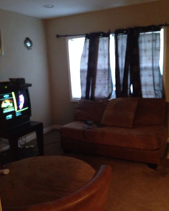 2nd image of 1218 Mercy Dr