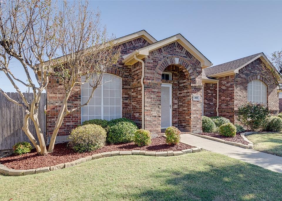 1st image of 808 Banbury Ct