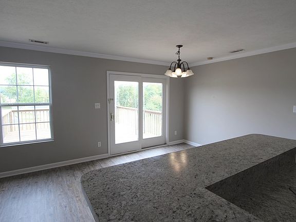 5th image of 813 Creek Harbor Ct