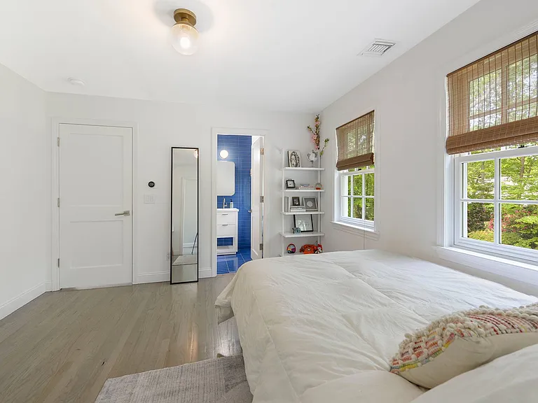 340 Wainscott Harbor Rd — Photo 27
